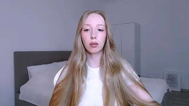 Luna insniity online show from 02-19-26, 09:44