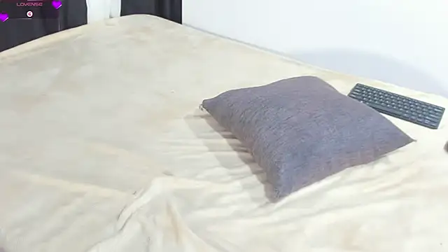 Yummy squirter online show from 03-23-25, 03:43