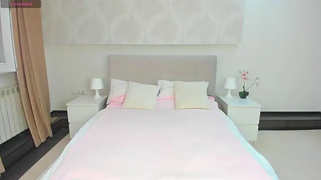 Snapshot of Donna_Evans chatting on 07-11-26, 11:39 Donna Evans online show from 07-11-26, 11:39