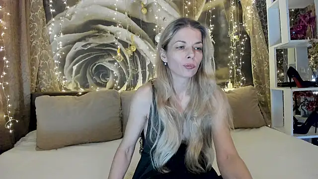 Snapshot of Eva_Melow chatting on 02-22-26, 09:02 Eva Melow online show from 02-22-26, 09:02