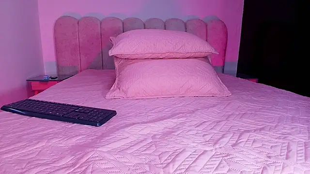 Snapshot of lucyy_gray chatting on 11-28-25, 03:09 lucyy gray online show from 11-28-25, 03:09