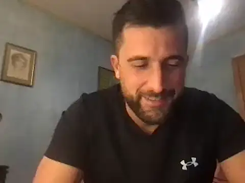Snapshot of alex877x chatting on 01-15-25, 02:35 alex877x online show from 01-15-25, 02:35
