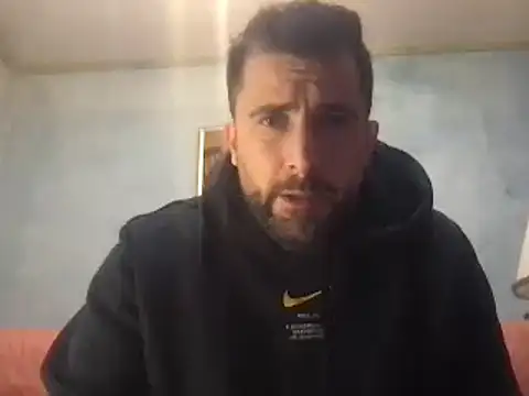 Snapshot of alex877x chatting on 01-16-25, 08:22 alex877x online show from 01-16-25, 08:22