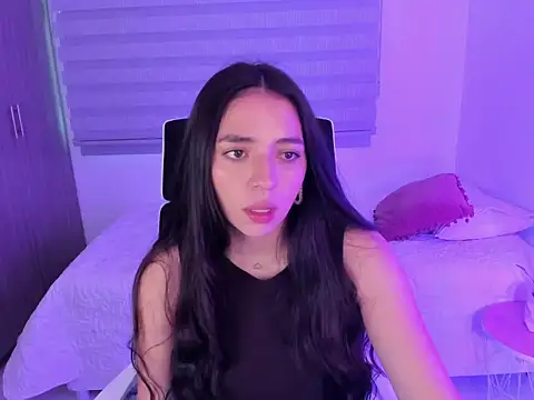 Snapshot of Camila_ec2 chatting on 02-21-26, 10:44 Camila ec2 online show from 02-21-26, 10:44