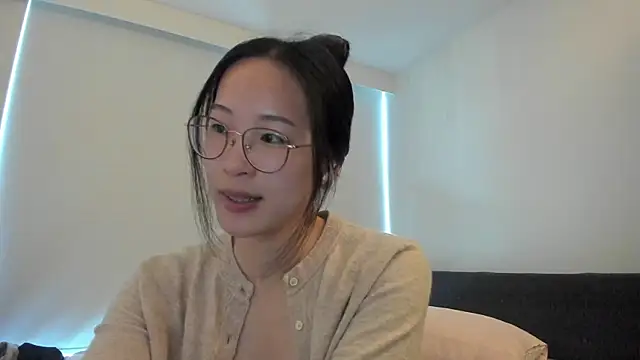 Snapshot of secretgirlfriendxo chatting on 06-10-26, 12:22 secretgirlfriendxo online show from 06-10-26, 12:22