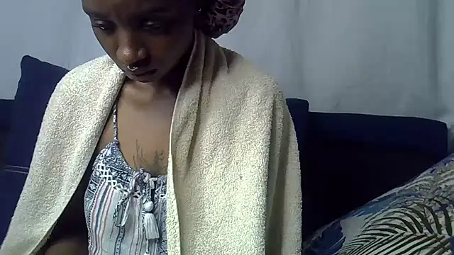 Snapshot of Enkarxx chatting on 06-20-26, 01:47 Enkarxx online show from 06-20-26, 01:47