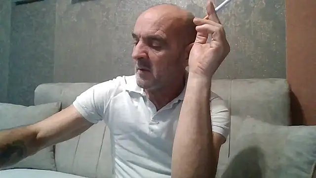 Snapshot of skorpibg65 chatting on 03-21-26, 04:10 skorpibg65 online show from 03-21-26, 04:10