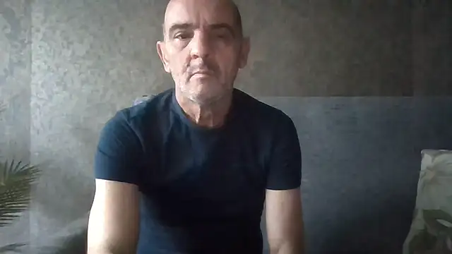 Snapshot of skorpibg65 chatting on 04-17-26, 01:47 skorpibg65 online show from 04-17-26, 01:47