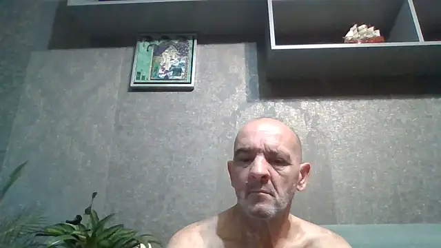 Snapshot of skorpibg65 chatting on 06-11-26, 02:37 skorpibg65 online show from 06-11-26, 02:37
