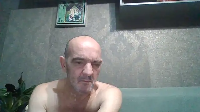 Snapshot of skorpibg65 chatting on 06-19-26, 04:39 skorpibg65 online show from 06-19-26, 04:39