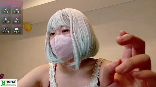 Snapshot of SUZU_ chatting on 06-11-26, 12:14 SUZU online show from 06-11-26, 12:14
