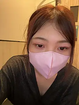 Snapshot of SUZU_ chatting on 06-14-26, 06:37 SUZU online show from 06-14-26, 06:37