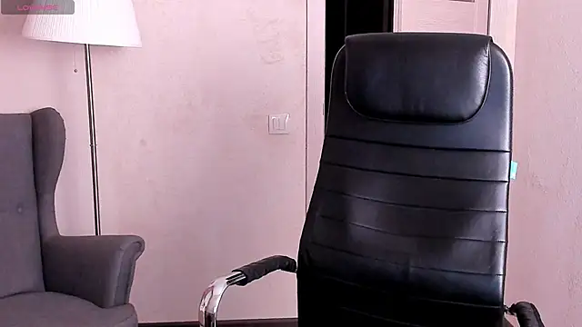 Snapshot of _tokyo_ghoul chatting on 01-18-25, 05:20  tokyo ghoul online show from 01-18-25, 05:20