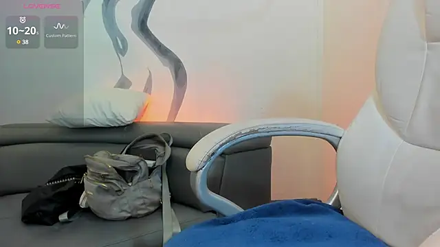 Snapshot of NiickyJones chatting on 03-16-25, 12:23 NiickyJones online show from 03-16-25, 12:23