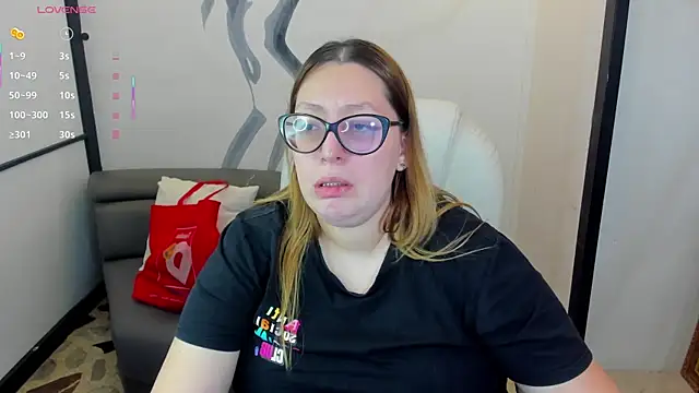 Snapshot of NiickyJones chatting on 03-16-25, 03:17 NiickyJones online show from 03-16-25, 03:17