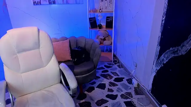 Snapshot of NiickyJones chatting on 10-07-25, 09:34 NiickyJones online show from 10-07-25, 09:34