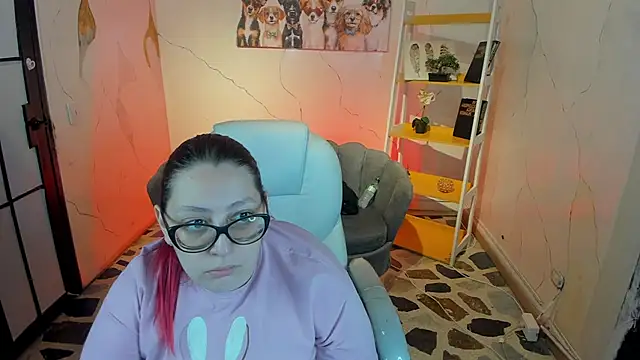 Snapshot of NiickyJones chatting on 11-06-25, 10:10 NiickyJones online show from 11-06-25, 10:10