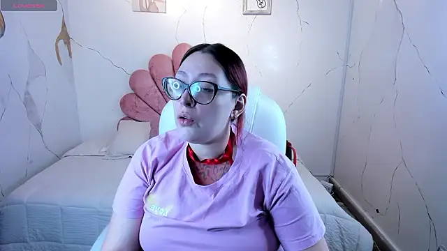 Snapshot of NiickyJones chatting on 03-15-26, 06:19 NiickyJones online show from 03-15-26, 06:19