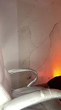 Snapshot of NiickyJones chatting on 03-23-26, 06:17 NiickyJones online show from 03-23-26, 06:17