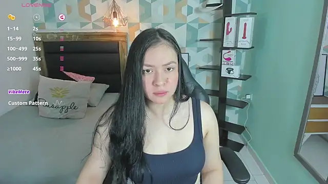 Snapshot of megancero chatting on 04-06-26, 12:39 megancero online show from 04-06-26, 12:39