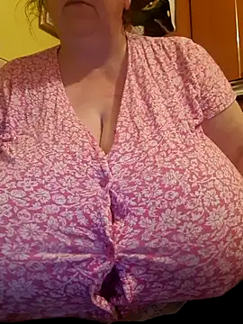 Snapshot of Nataliesbestjuggs chatting on 10-06-25, 07:33 Nataliesbestjuggs online show from 10-06-25, 07:33
