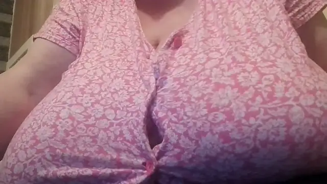 Nataliesbestjuggs online show from 12-21-25, 05:09