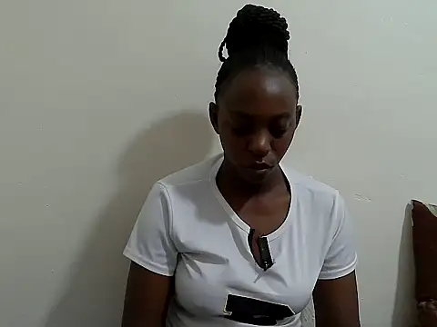 Snapshot of lizbela1 chatting on 07-17-26, 04:52 lizbela1 online show from 07-17-26, 04:52