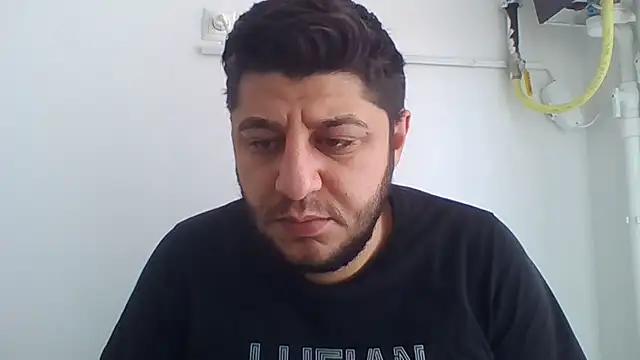 Snapshot of erkekkkadam chatting on 02-23-25, 07:00 erkekkkadam online show from 02-23-25, 07:00