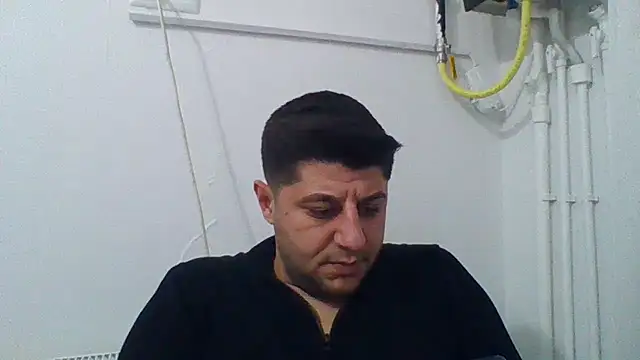 Snapshot of erkekkkadam chatting on 03-05-25, 09:04 erkekkkadam online show from 03-05-25, 09:04