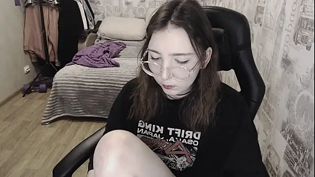 AmeliaKamishiro online show from 12-02-24, 12:29