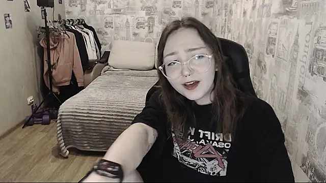 AmeliaKamishiro online show from 12-05-24, 01:28