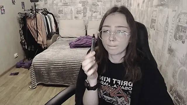 AmeliaKamishiro online show from 12-20-24, 01:22