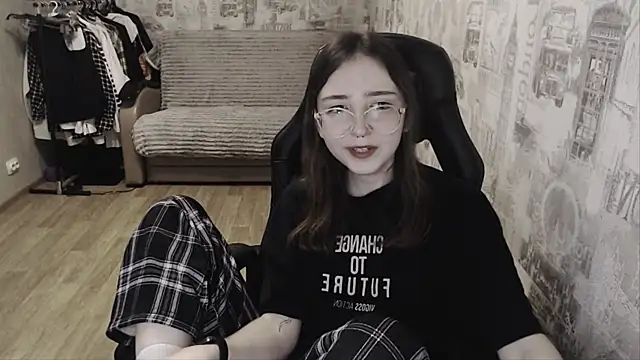 AmeliaKamishiro online show from 01-13-25, 02:50