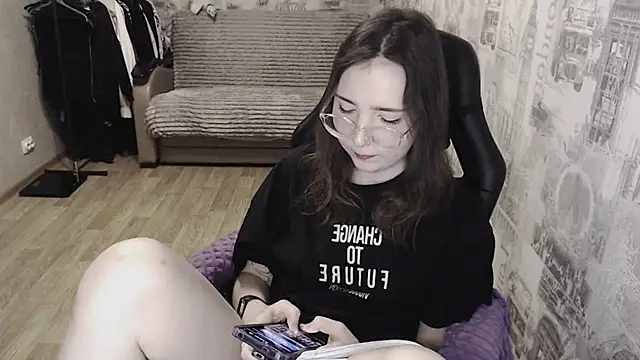 AmeliaKamishiro online show from 02-11-25, 11:01