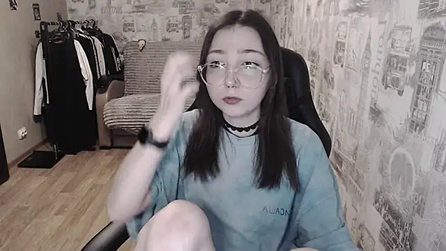 AmeliaKamishiro online show from 03-03-25, 07:06