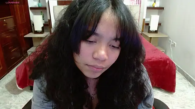 laureentt  online show from 03-06-25, 06:19