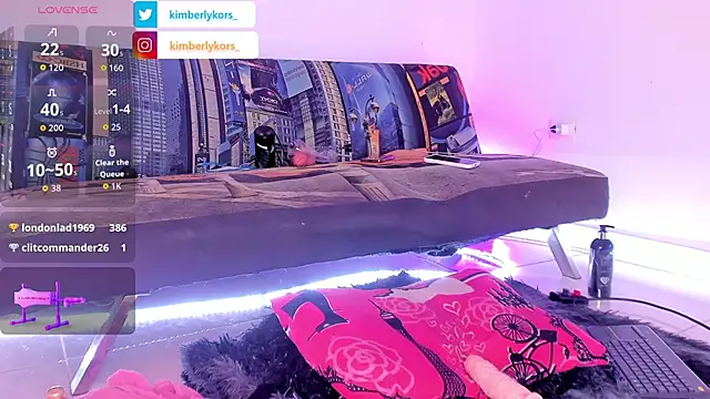 Snapshot of Kimberlykors chatting on 09-17-25, 11:01 Kimberlykors online show from 09-17-25, 11:01