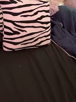 Felicia smok3 online show from 02-02-25, 07:04