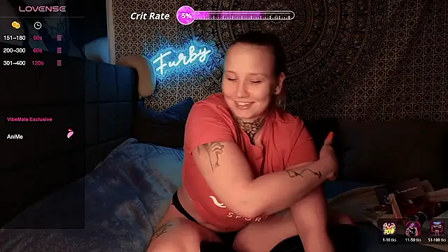 Snapshot of Furby13 chatting on 01-10-26, 05:37 Furby13 online show from 01-10-26, 05:37