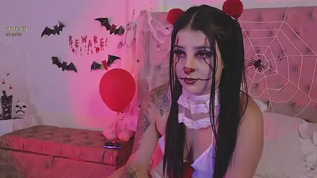 Snapshot of _Linoshka_1 chatting on 10-18-25, 09:15 Linoshka 1 online show from 10-18-25, 09:15