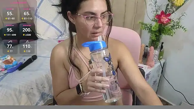 lovely trix online show from 04-14-26, 03:51