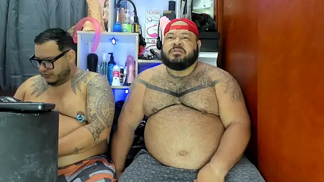 Snapshot of Latino_bigcock chatting on 01-14-25, 04:08 Latino bigcock online show from 01-14-25, 04:08