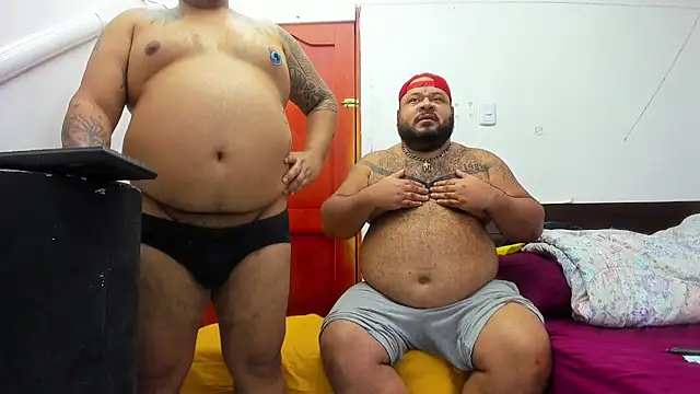 Snapshot of Latino_bigcock chatting on 10-10-25, 07:40 Latino bigcock online show from 10-10-25, 07:40