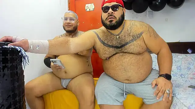 Snapshot of Latino_bigcock chatting on 11-06-25, 08:54 Latino bigcock online show from 11-06-25, 08:54