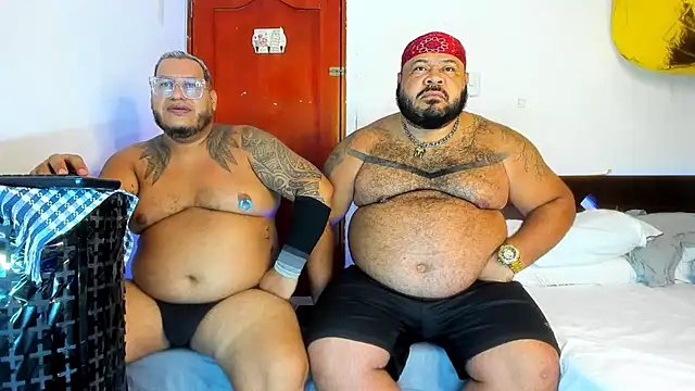 Snapshot of Latino_bigcock chatting on 11-29-25, 05:43 Latino bigcock online show from 11-29-25, 05:43