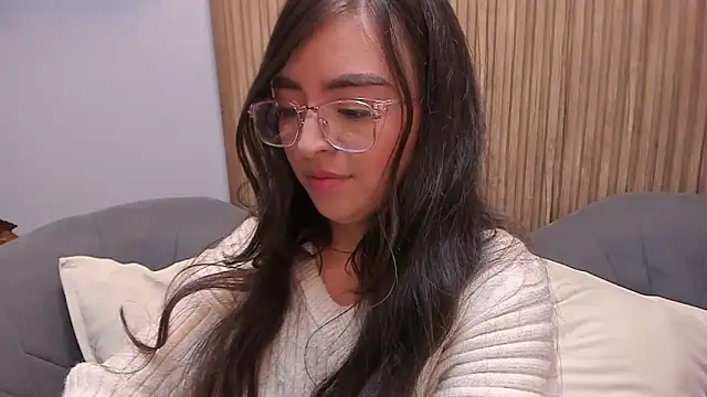 Eva Macalliter online show from 12-07-24, 06:32