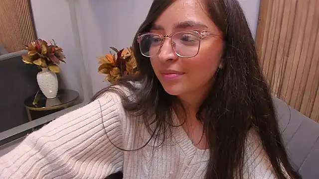 Eva Macalliter online show from 12-18-24, 09:36