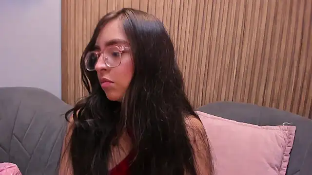 Eva Macalliter online show from 01-25-25, 03:19