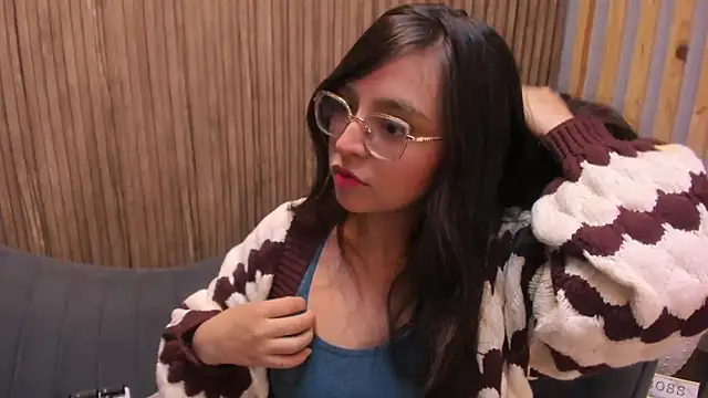 Eva Macalliter online show from 01-29-25, 03:44