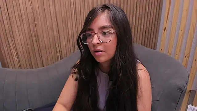 Eva Macalliter online show from 02-09-25, 09:37